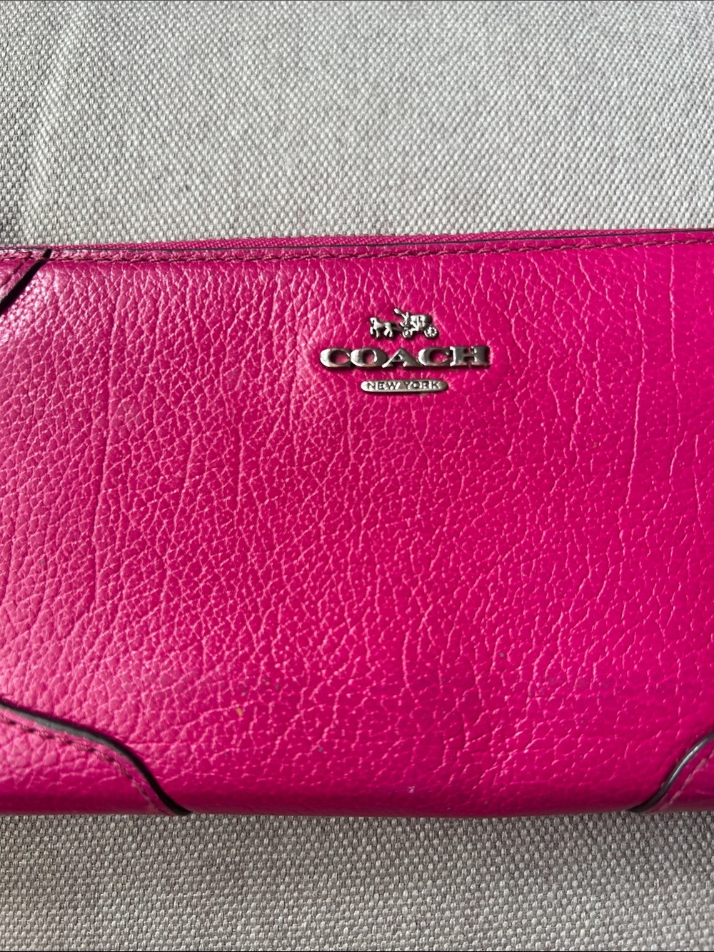 Coach Leather Women's Pink Zip Wallet - Picture 2 of 6